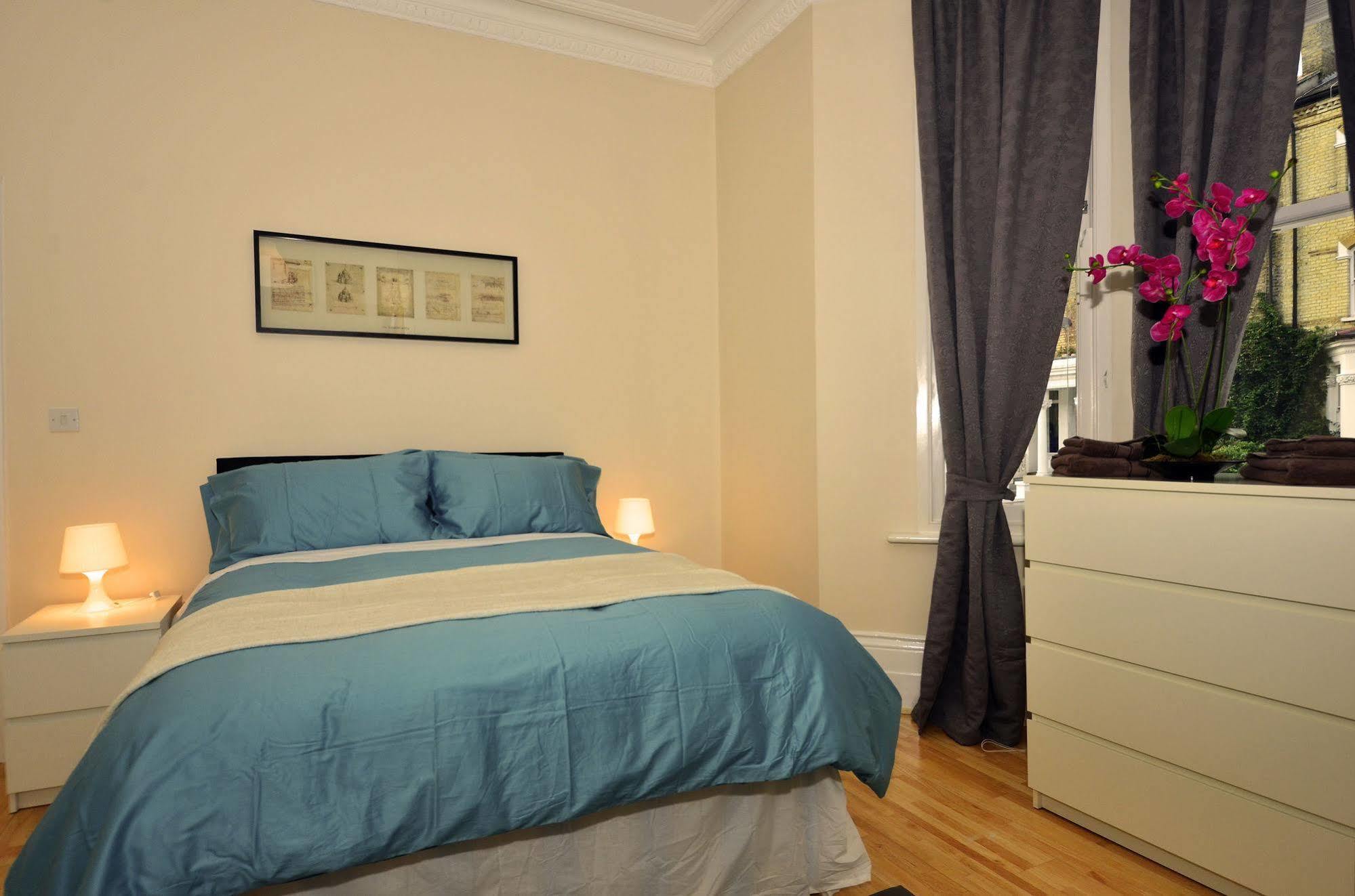 W14 Apartments Лондон Екстер'єр фото