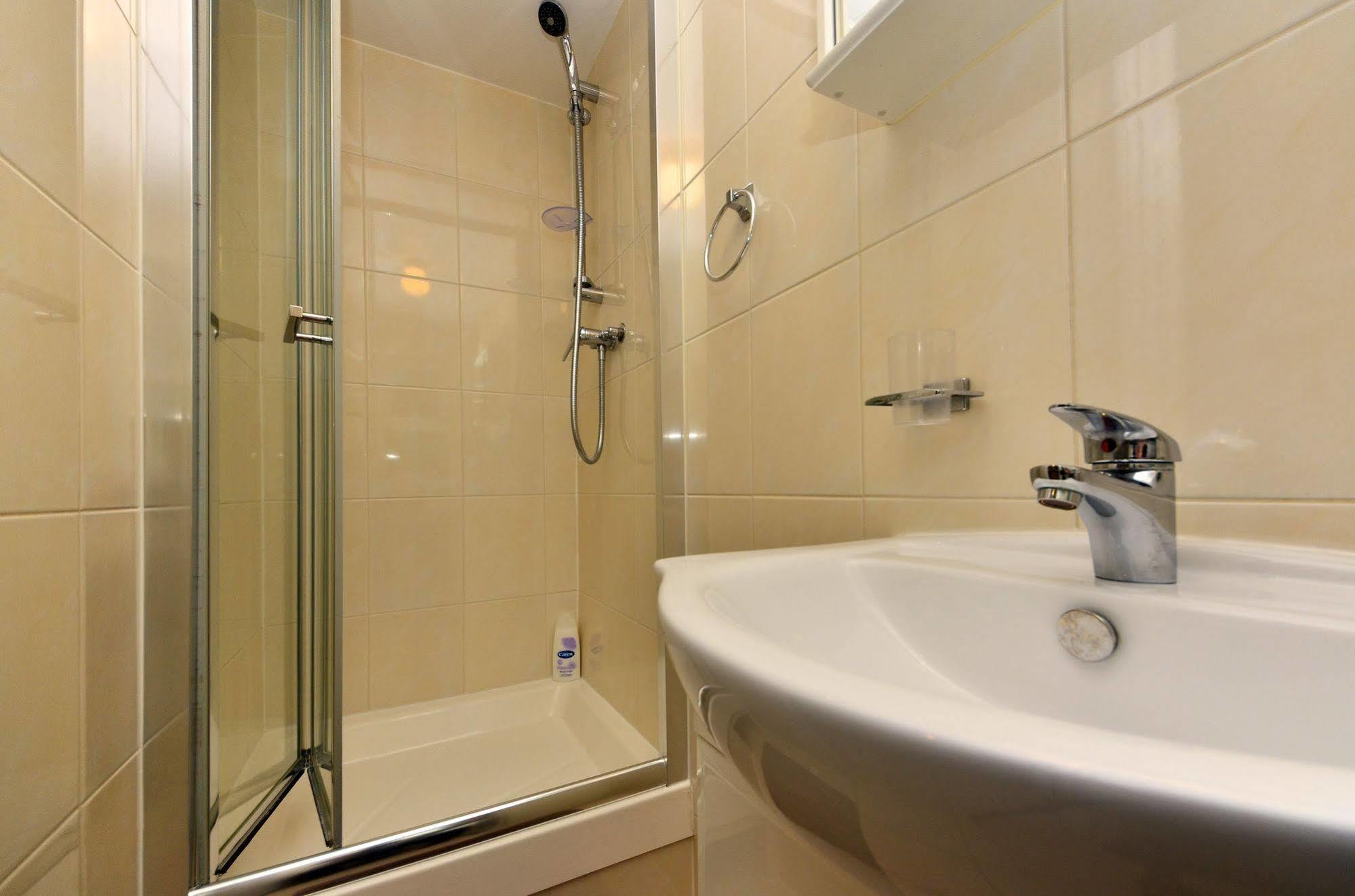 W14 Apartments Лондон Екстер'єр фото